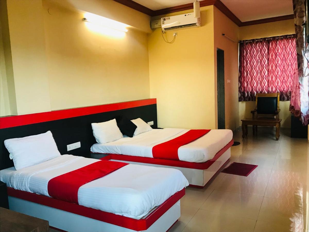 Staymaker Prakash International Gonikoppal Exterior photo