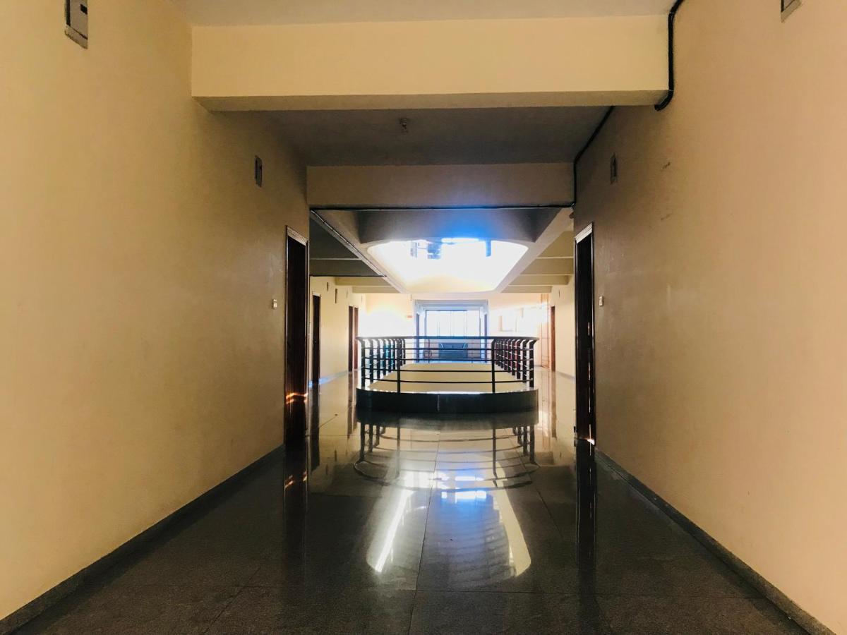 Staymaker Prakash International Gonikoppal Exterior photo